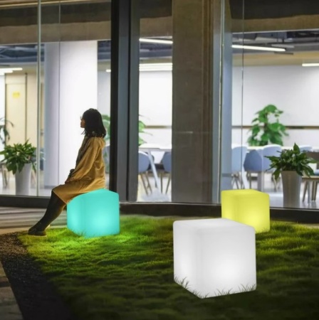 Светильник Куб 43 с питанием от АКБ, RGB Светильник Куб 43 с питанием от АКБ, RGB