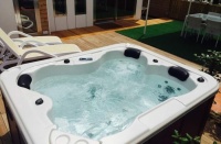 Гидромассажный бассейн Sunrans SR837 Гидромассажный бассейн Sunrans SR837