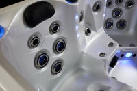 Гидромассажный СПА бассейн Joyee SPA London-L Гидромассажный СПА бассейн Joyee SPA London-L