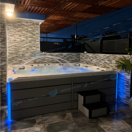 Гидромассажный спа-бассейн Joyee Spa Leeds
